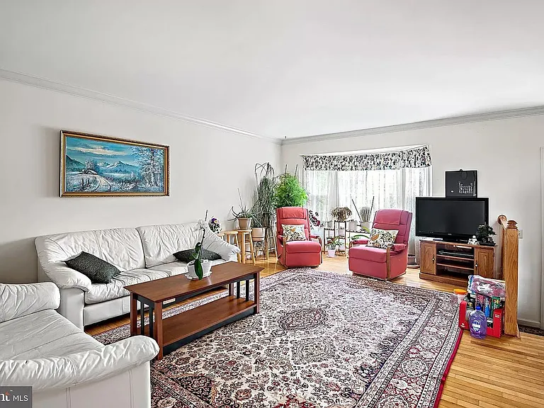 5556 Rivendell Pl — Photo 4