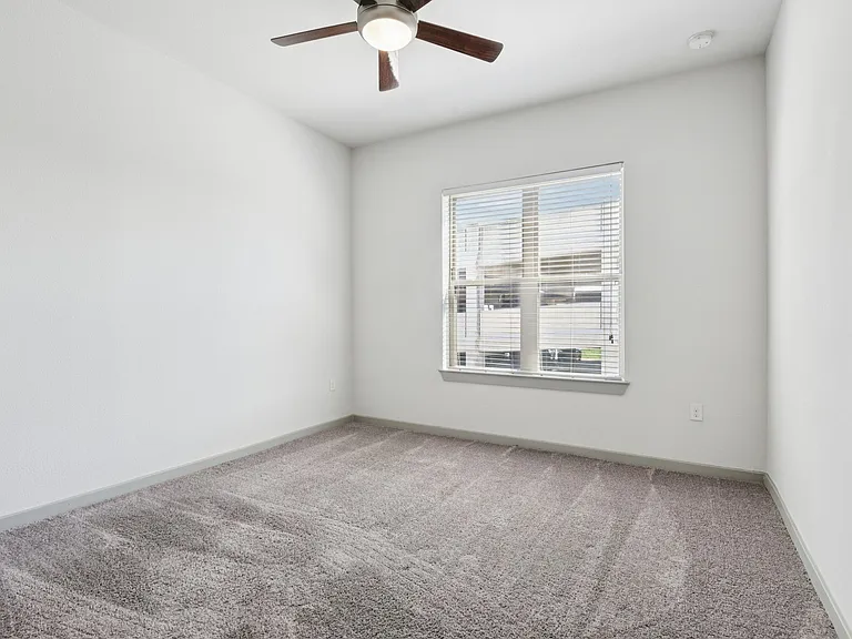 Rivera on Broadway Apartments — Photo 92