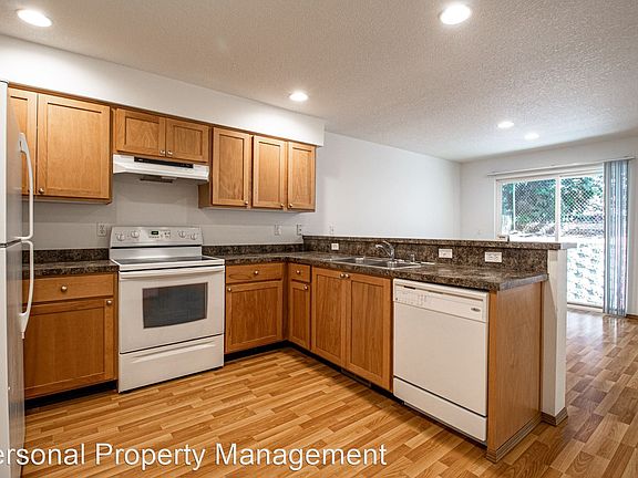 4th image of 5920 NE 34th St
