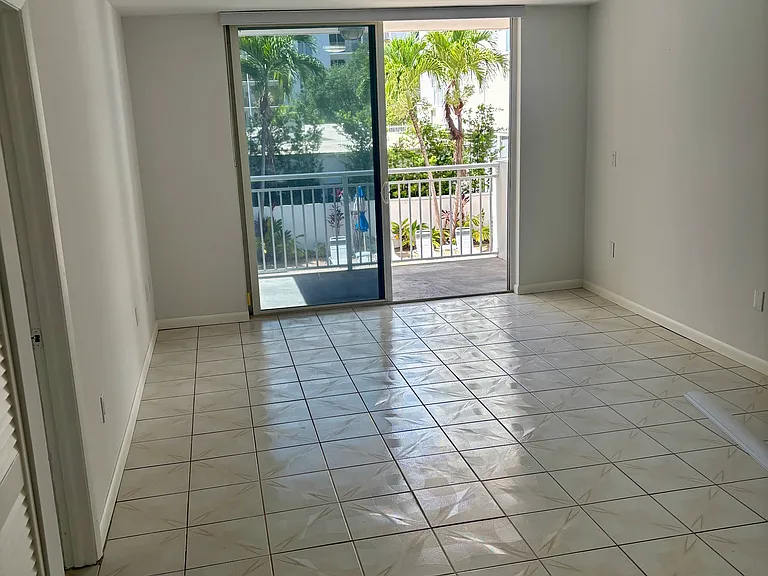 1665 Bay Rd #215 — Photo 3