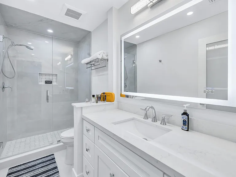 351 Club Cir #210 — Photo 10