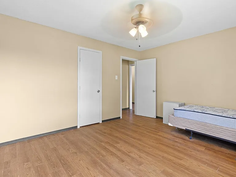 10973 Longstreet Rd — Photo 16