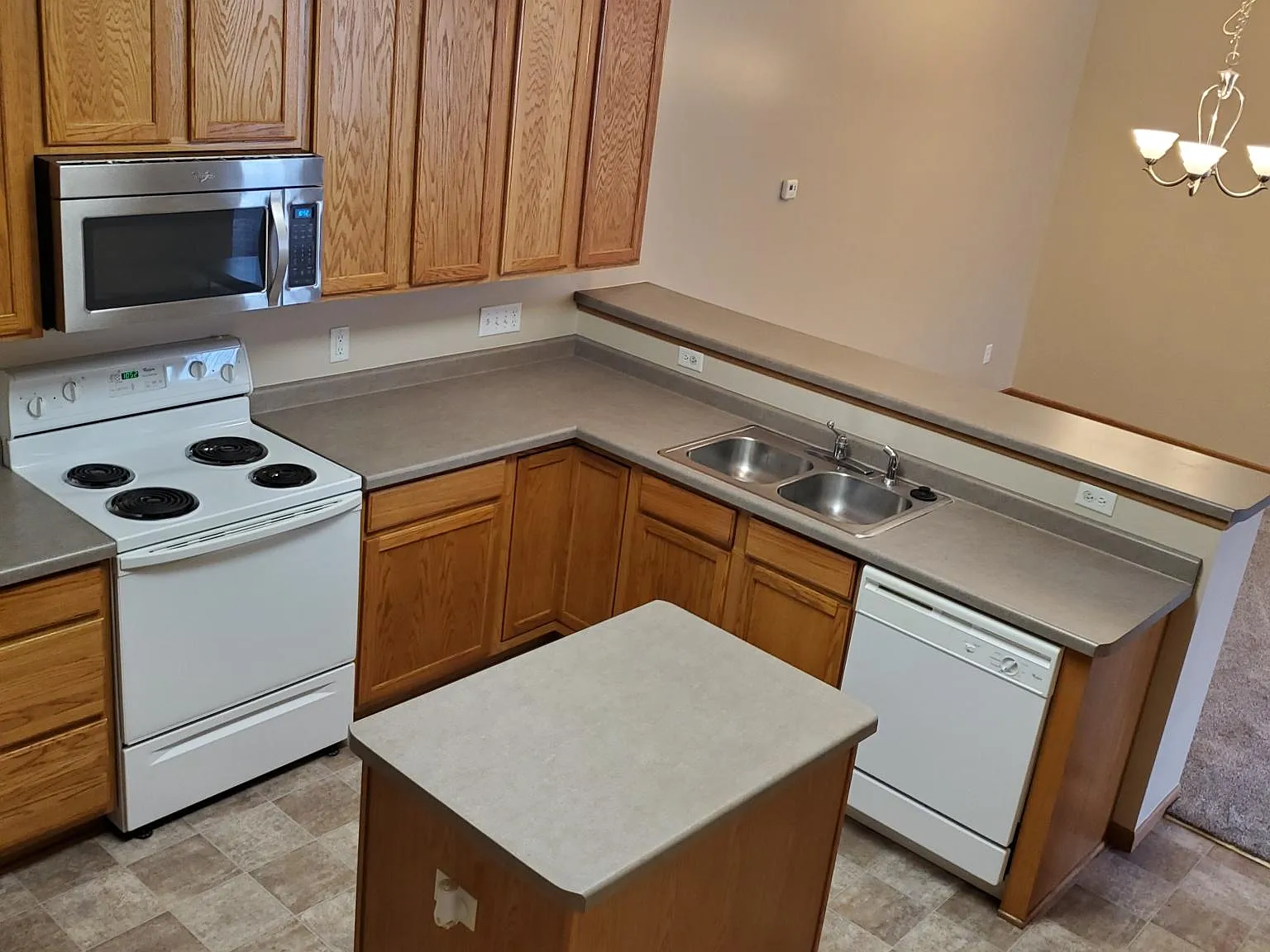 433 Frederick Circle — Photo 4