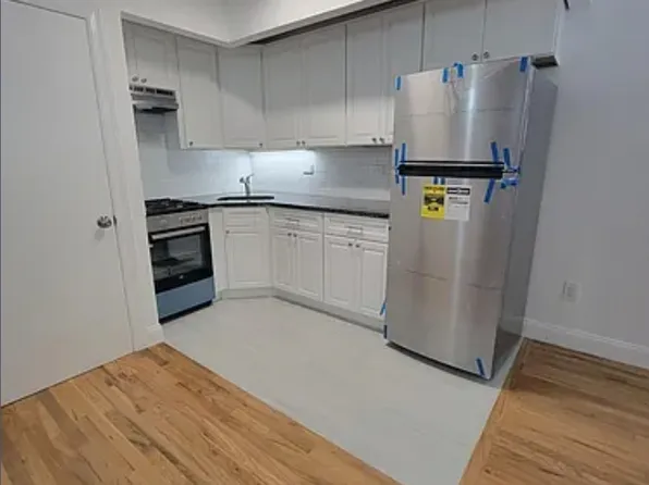 14340 38th Ave APT 302, Flushing, NY 11354
