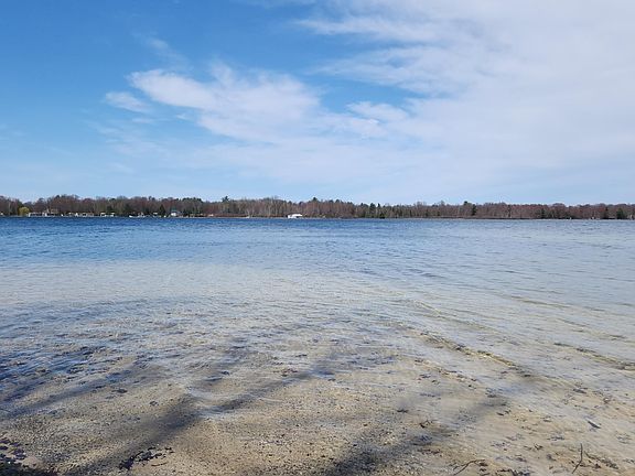 2nd image of 1169 Wolf Lake Dr
