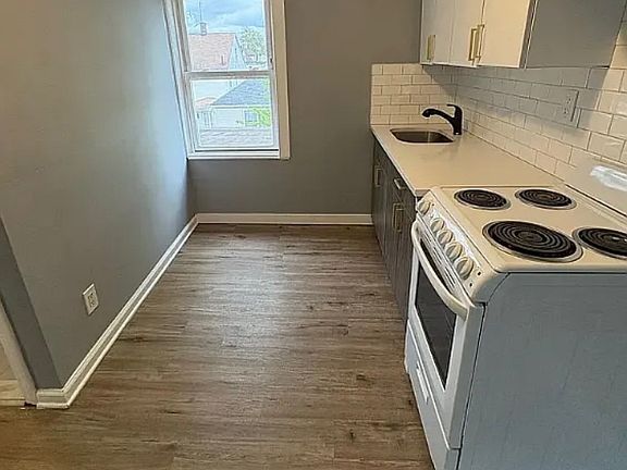 3rd image of 11 Cliff Hill Pl #3A