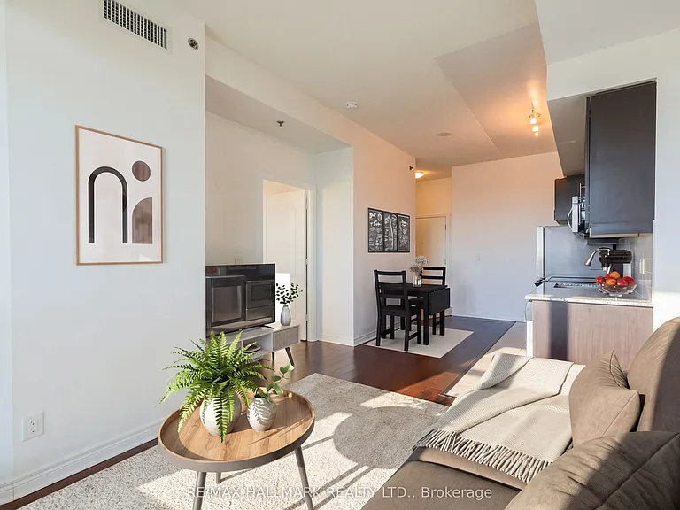 2756 Old Leslie St #1017 — Photo 6