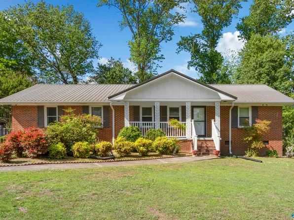 141 Brookwood Cir NE, Arab, AL 35016