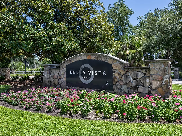 Bella Vista on Park — Photo 36