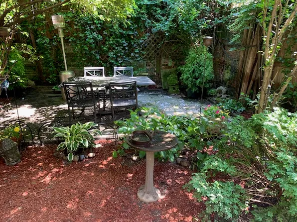 258 West 12th Street image 4 of 7