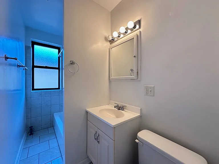 1253 W Henderson St #3 — Photo 18