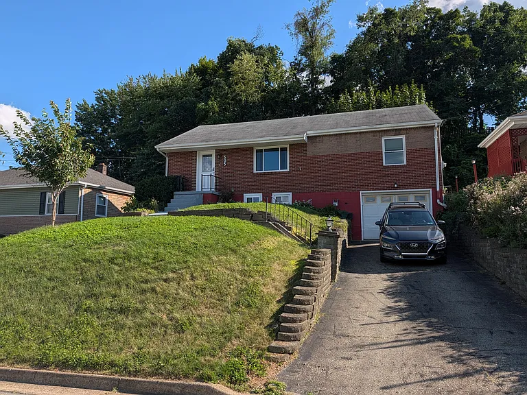 505 Maple St — Photo 1