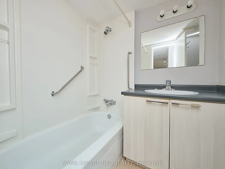 90 Woodlawn Rd #7 — Photo 10