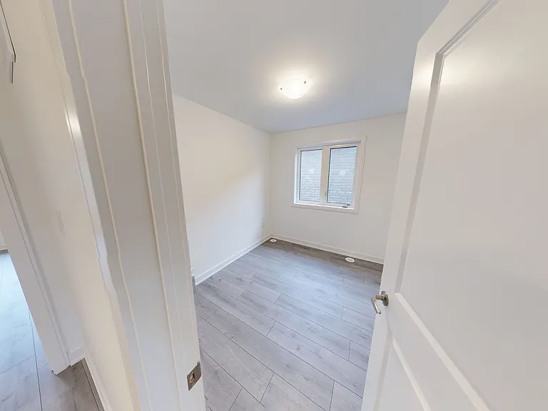 126 Blue Forest Cres — Photo 22