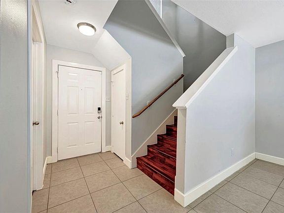 4th image of 11927 Sanspereil Dr