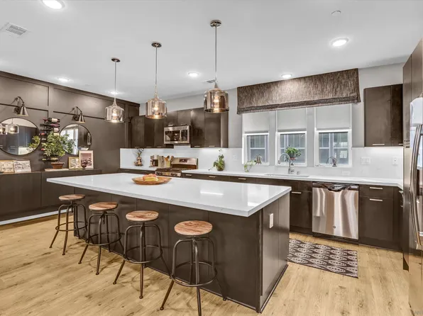 5320 Calle Rockfish #8, San Diego, CA 92154