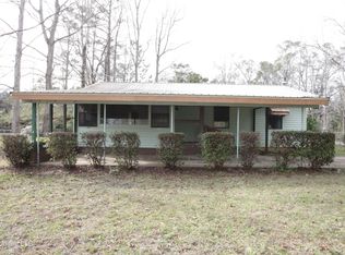 16 Meadow St, Lucedale, MS 39452