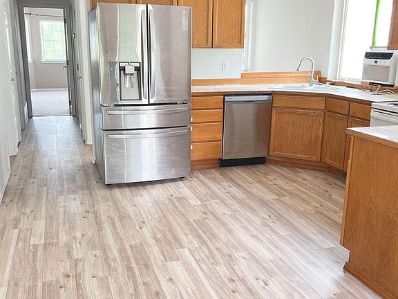 2nd image of 3321 69th Ave NE