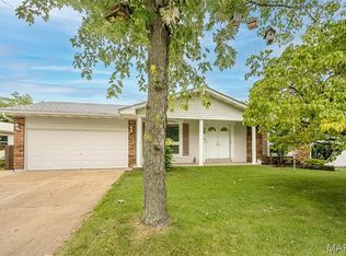 36 Park Charles Blvd S, Saint Peters, MO 63376