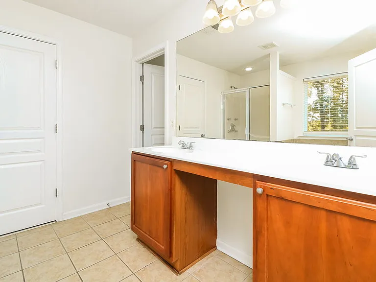 340 Darbys Run Ct — Photo 14