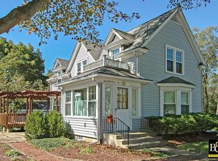237 N Wisconsin St, Carpentersville, IL 60110