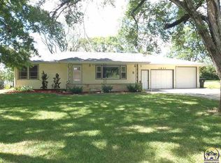 1801 SW Valley Glen Rd, Topeka, KS 66615