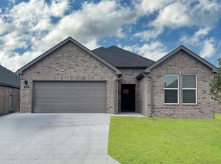 312 Cain Trl, Maumelle, AR 72113