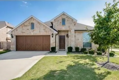 2200 Shannon Dr Photo 1