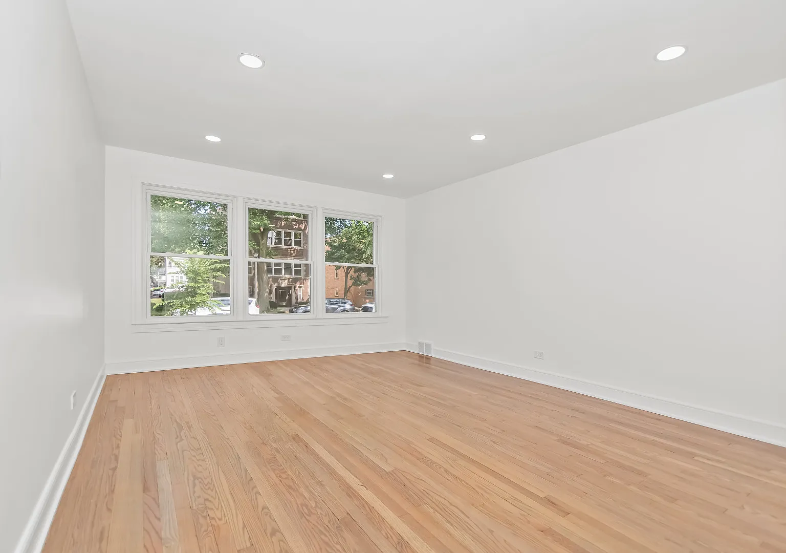 2 bed, 1000 sqft, $2,250 — Photo 4