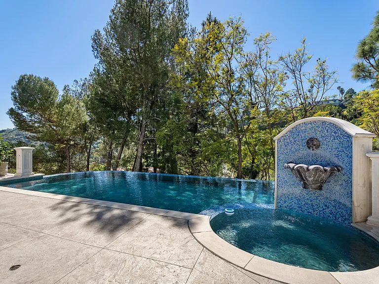 1210 Chantilly Rd — Photo 4