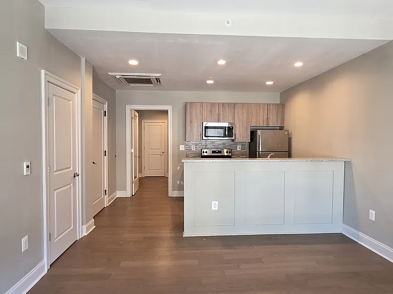 216 Arch St #406 — Photo 11