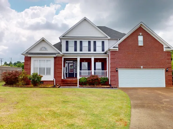 1775 Putter Ln, Dyersburg, TN 38024