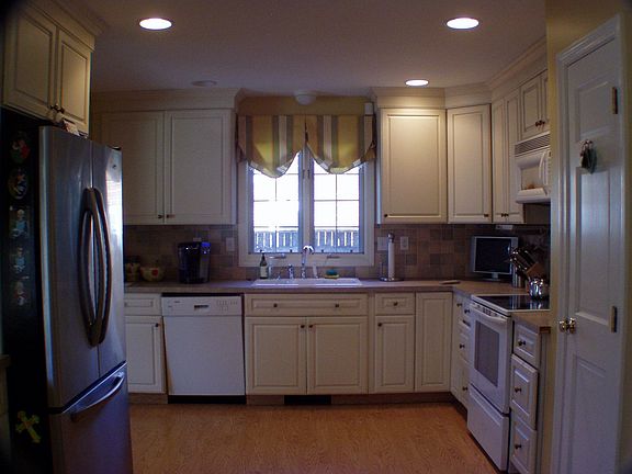 kitchen, custom cabinets