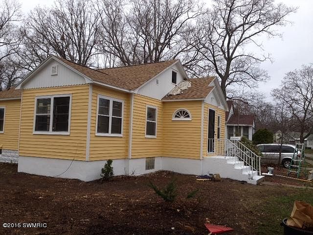 2nd image of 79 Crescent Ave