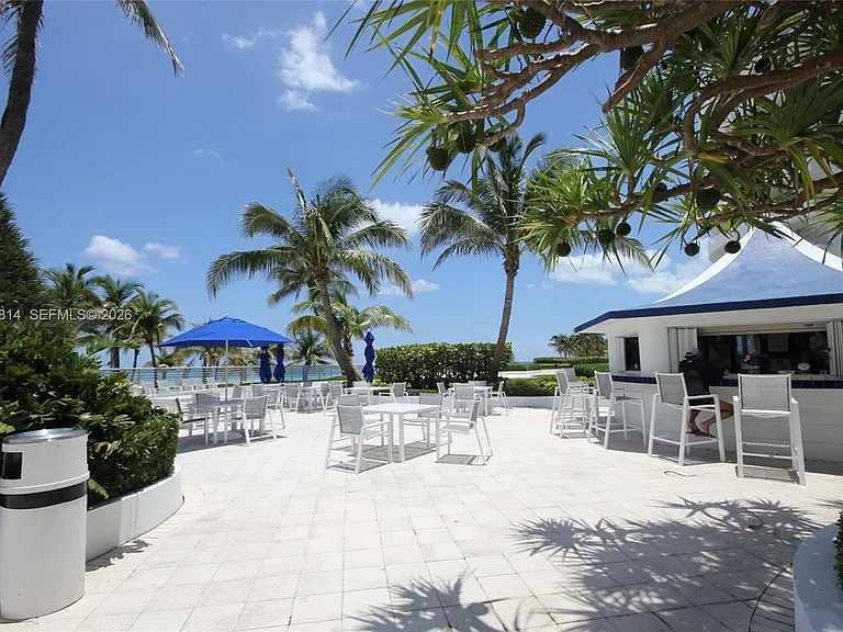5161 Collins Ave #502 — Photo 31
