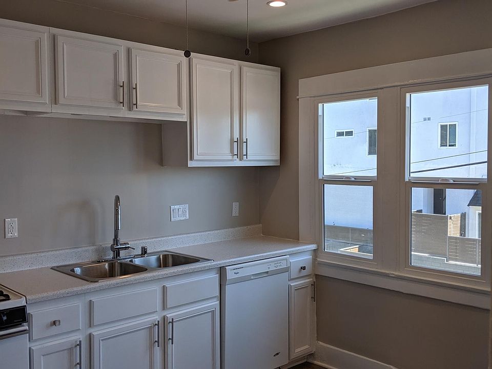 Large eat-in kitchen
