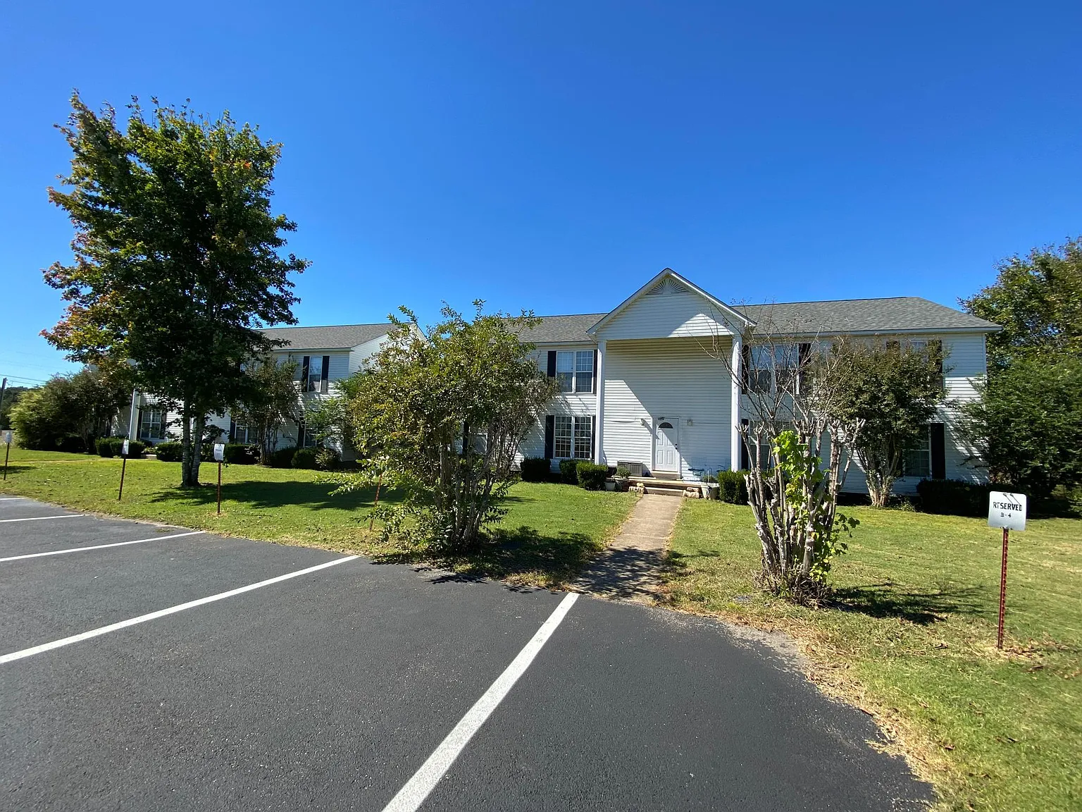 100 Murphy Rd — Photo 2