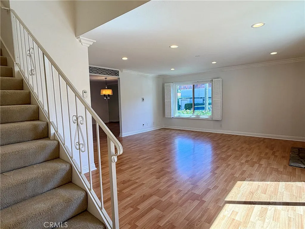 3 bed, 2.5 bath, 1595 sqft, $4,550 — Photo 4