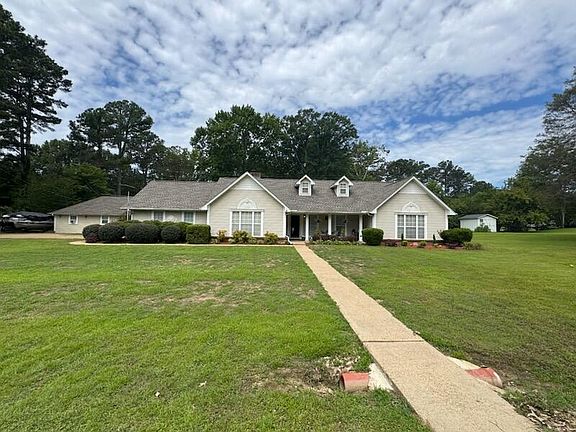 2nd image of 217 Winfield Dr