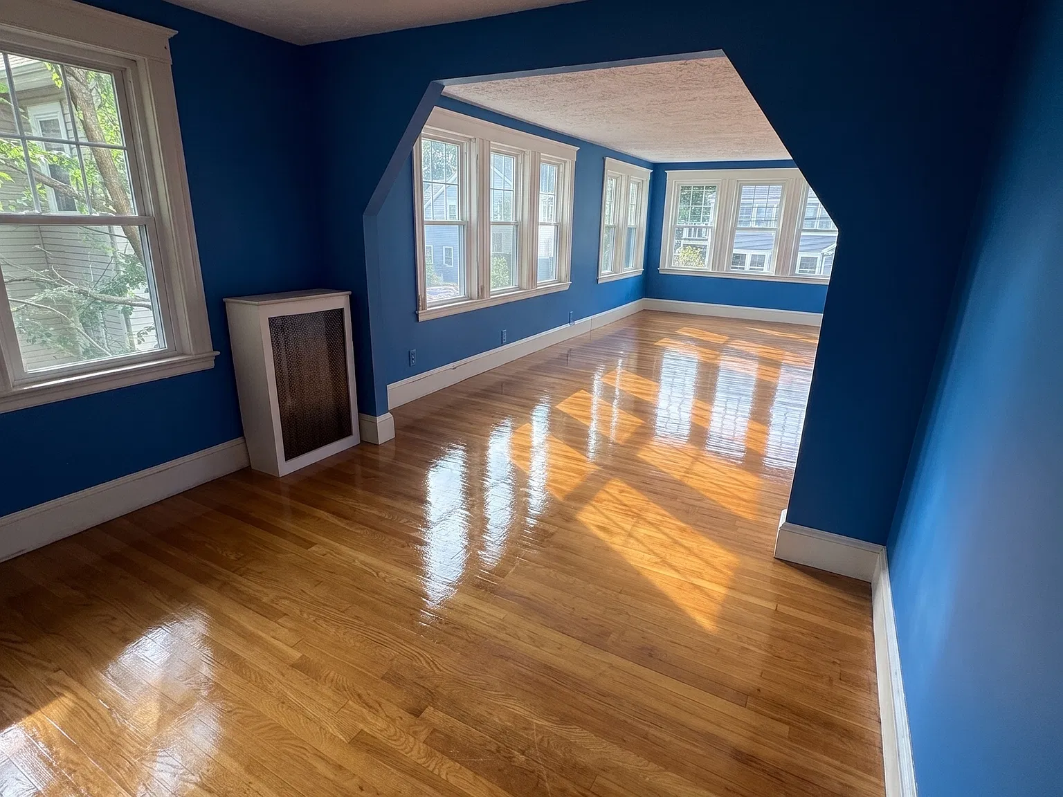 3 bed, 1298 sqft, $3,700 — Photo 4
