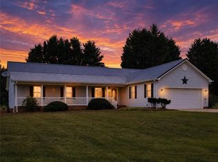 124 Glen Oaks Dr, King, NC 27021
