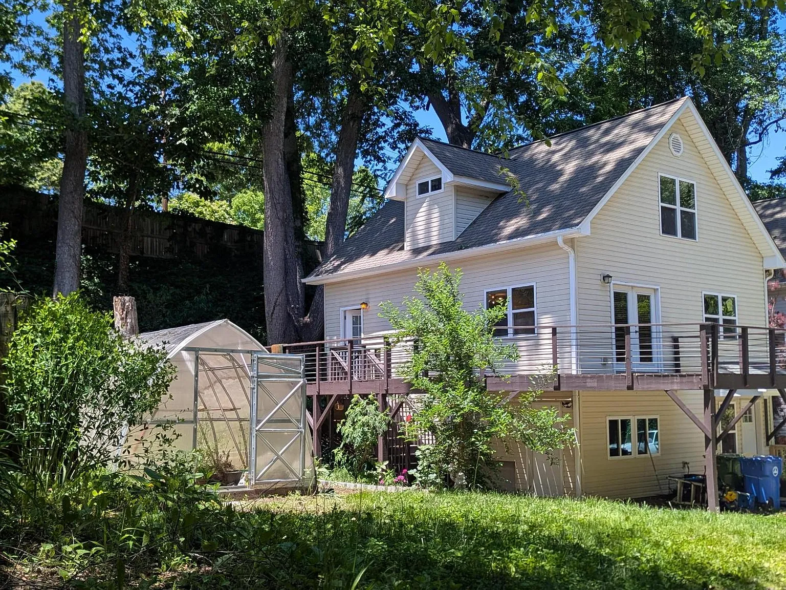 92 Haywood Rd — Photo 1
