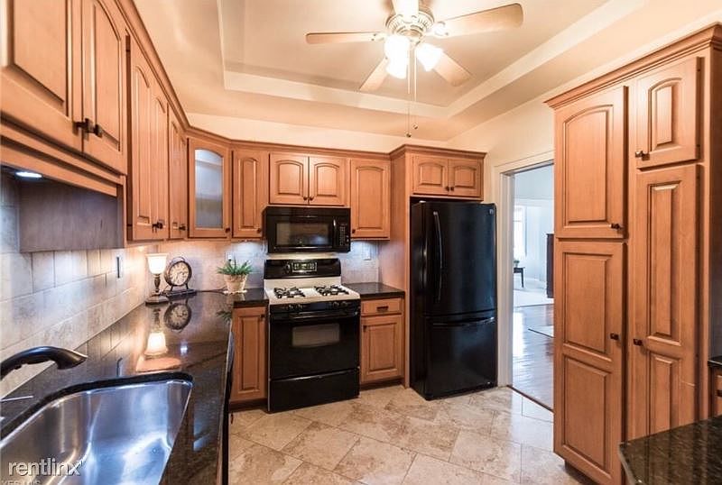 1st image of 2425 N Park Blvd APT 1
