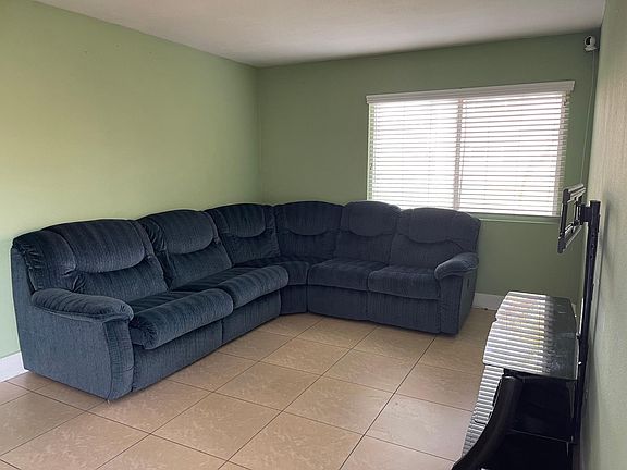 3rd image of 2742 Conejo Dr #2744