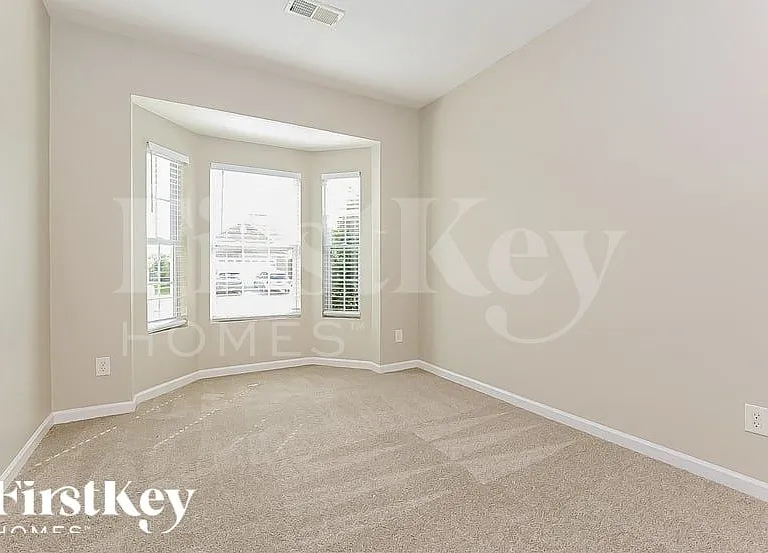 115 Pierre Pl — Photo 12