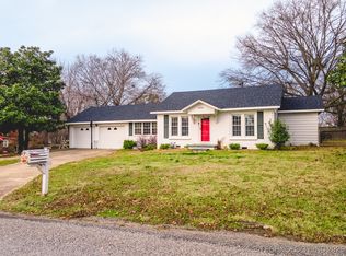 405 NE F St, Stigler, OK 74462