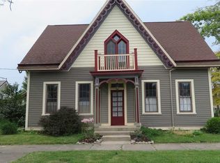 114 S Sycamore St, Galveston, IN