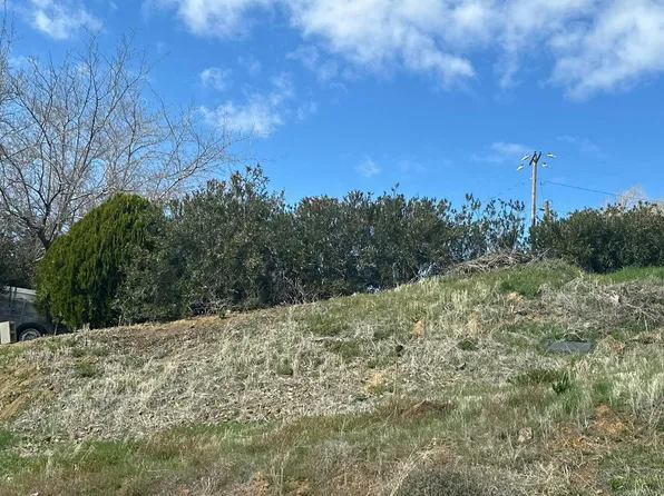 27 Buckhorn Dr, Bodfish, CA 93205