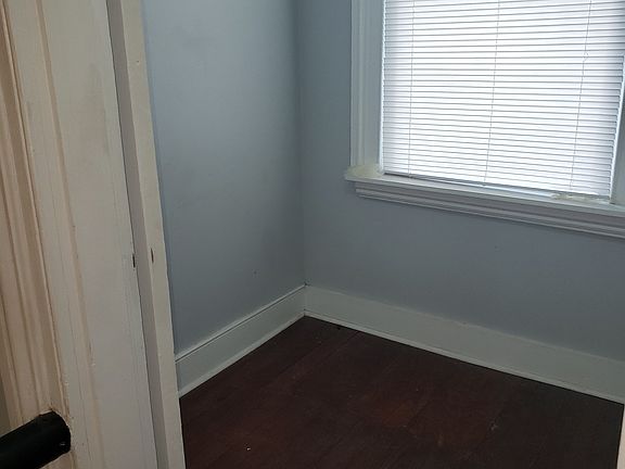 3rd image of 2213 Venable St