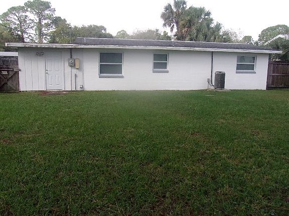 4th image of 1405 Primrose Ln
